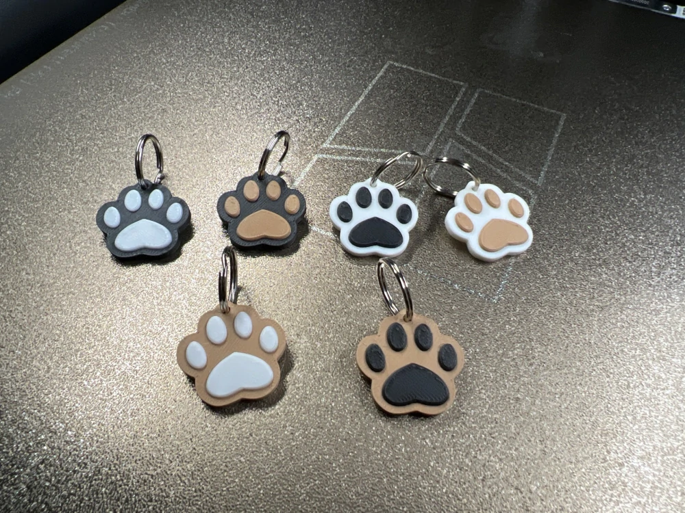 Klíčenka Tlapka – mini přívěsek na klíče