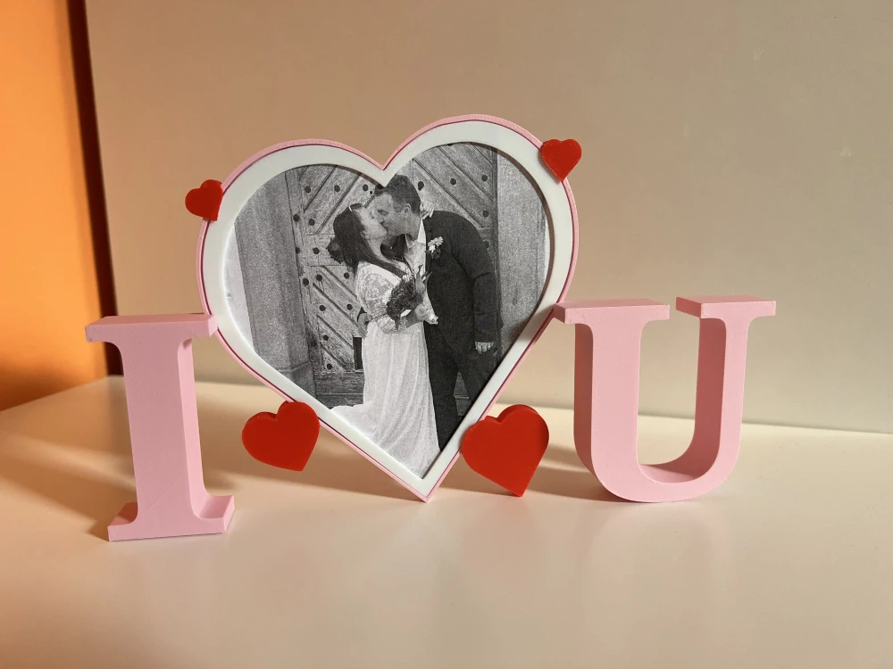 Rámeček na fotku I ♥ U – stojící dekorace ve tvaru srdce